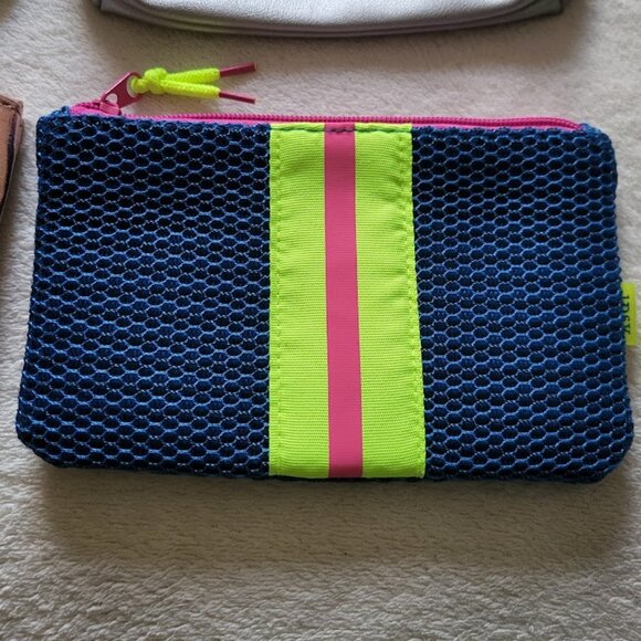EUC Lot of 5 Cosmetic bags 1 LUG Parasail + 4 IPSY - Picture 8 of 11